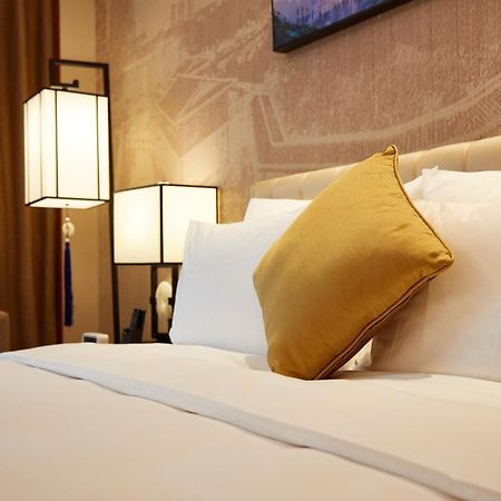 The Thousand Lantern Lake Hotel Фошань Экстерьер фото